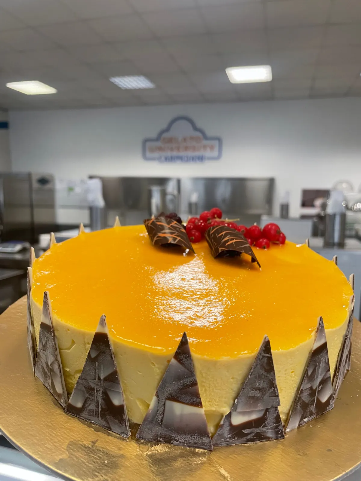 Bertotti mango wedding gelato cake detail