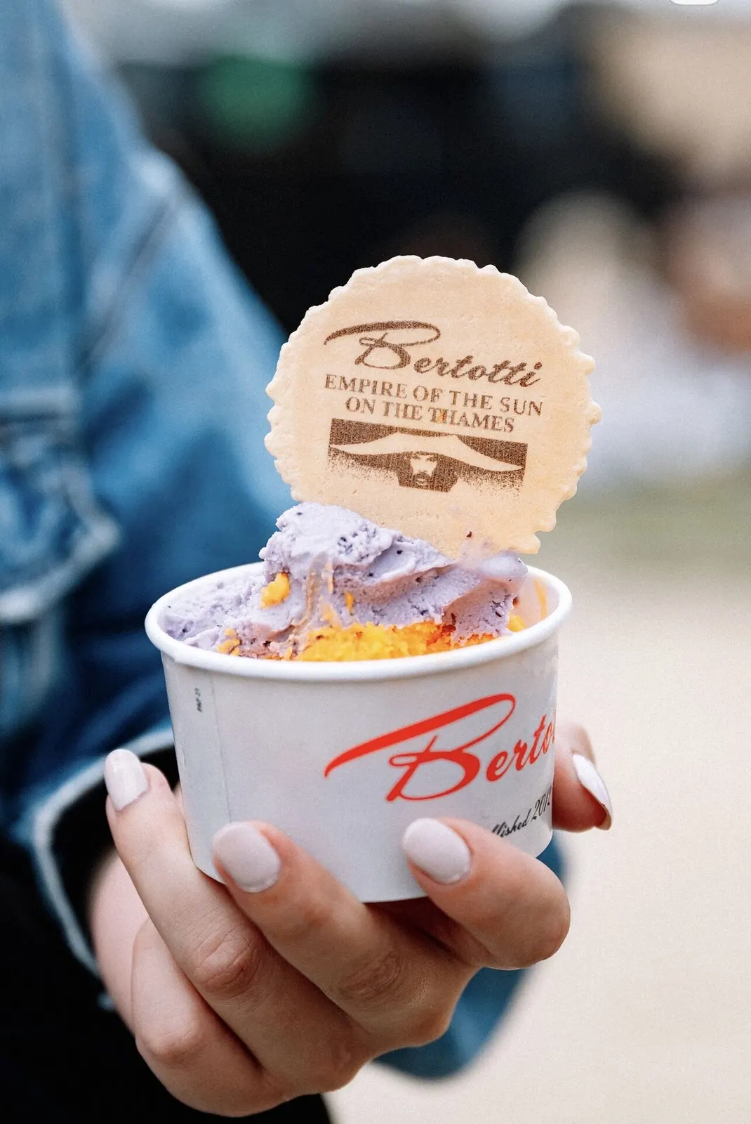 A cup of Bertotti gelato by the Thames near Fulham